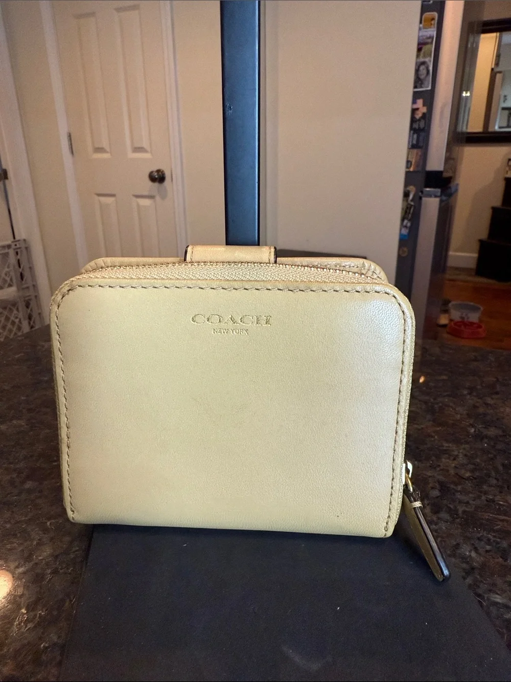 Vintage Coach Light Tan Leather Zip Wallet with Gold Hardware-EUC